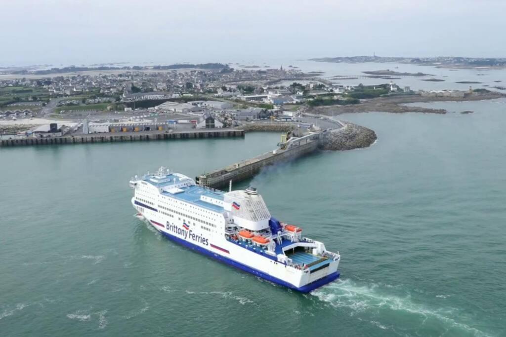 Kermaravel, Le Petit Manoir En Bord De Mer. Saint-Pol-de-Léon Exteriör bild