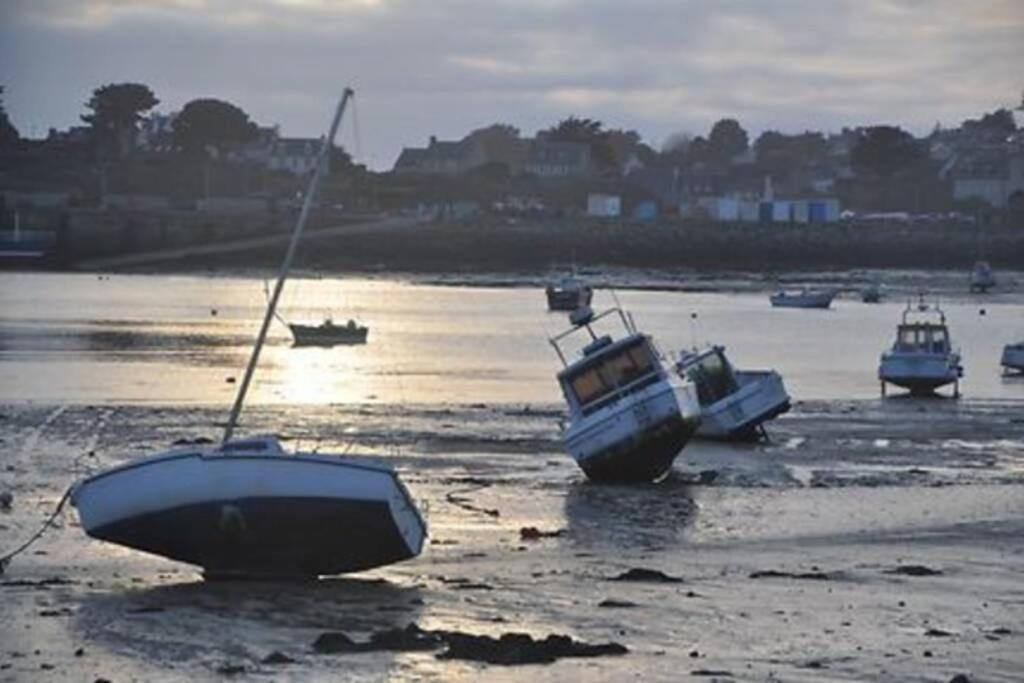 Kermaravel, Le Petit Manoir En Bord De Mer. Saint-Pol-de-Léon Exteriör bild