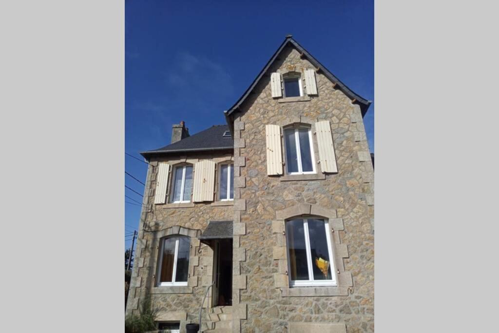 Kermaravel, Le Petit Manoir En Bord De Mer. Saint-Pol-de-Léon Exteriör bild