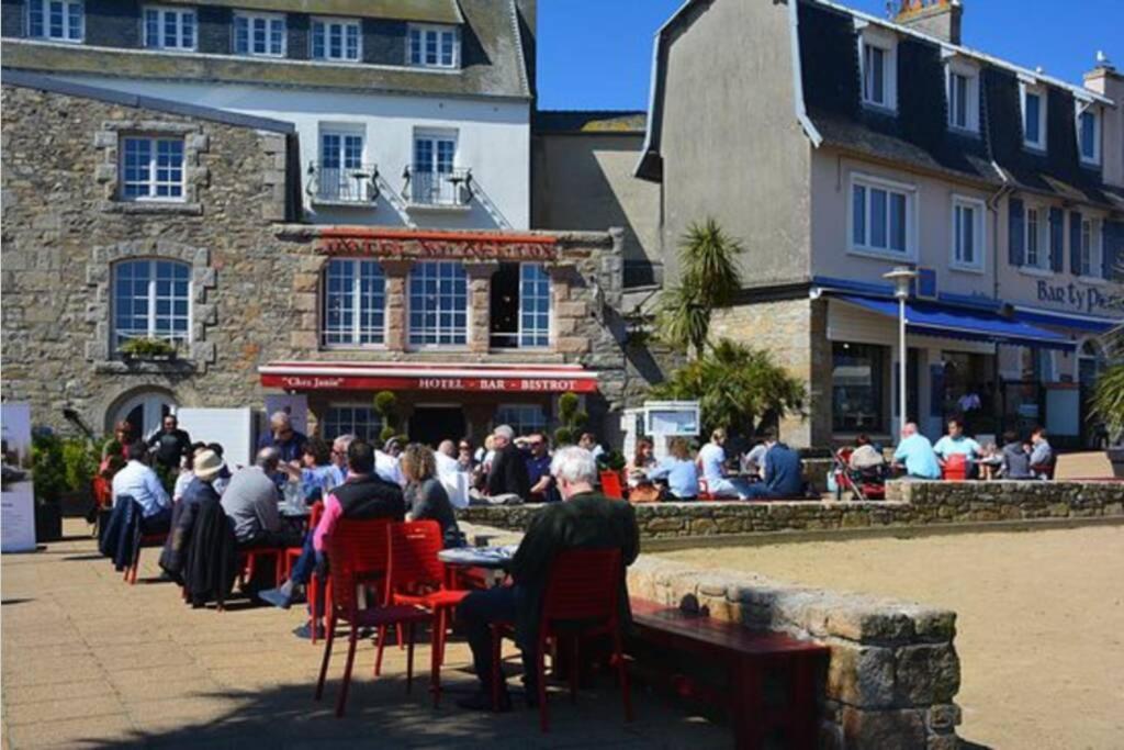 Kermaravel, Le Petit Manoir En Bord De Mer. Saint-Pol-de-Léon Exteriör bild